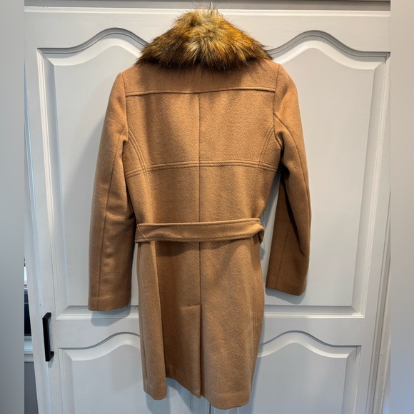 Ivanka Trump Tan Trench Coat with Removable Faux Fur Collar - Picture 3 of 8